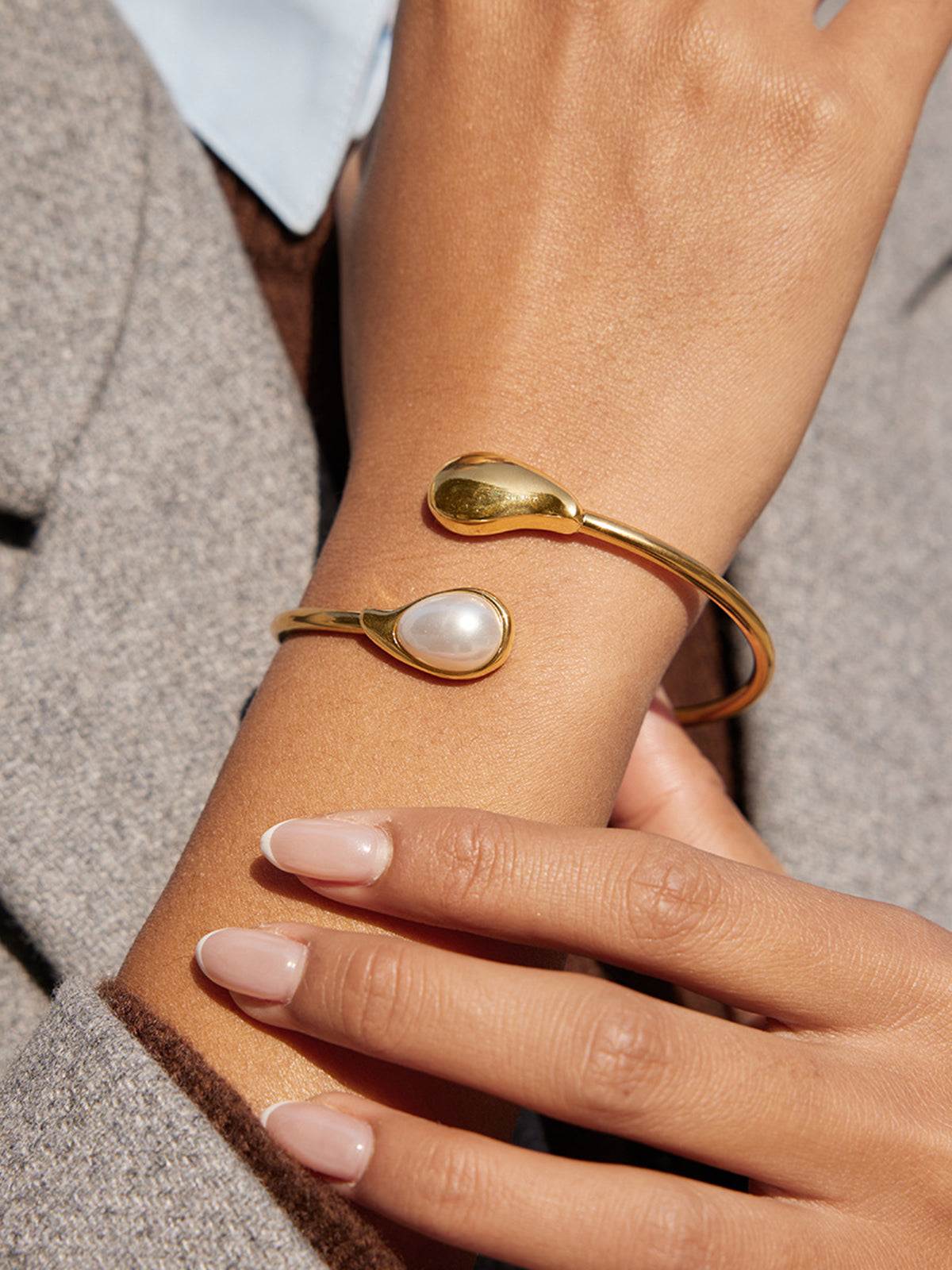 Teardrop Pearl Open Bangle