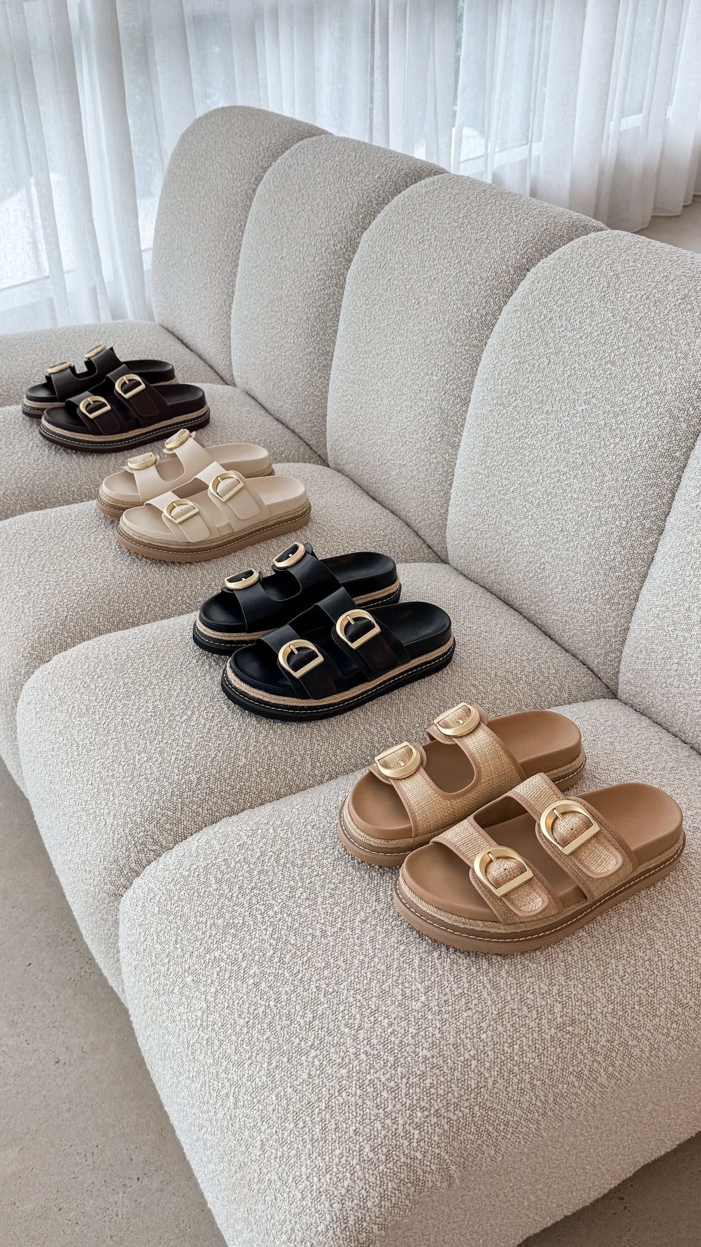 Anora Slide - Bone
