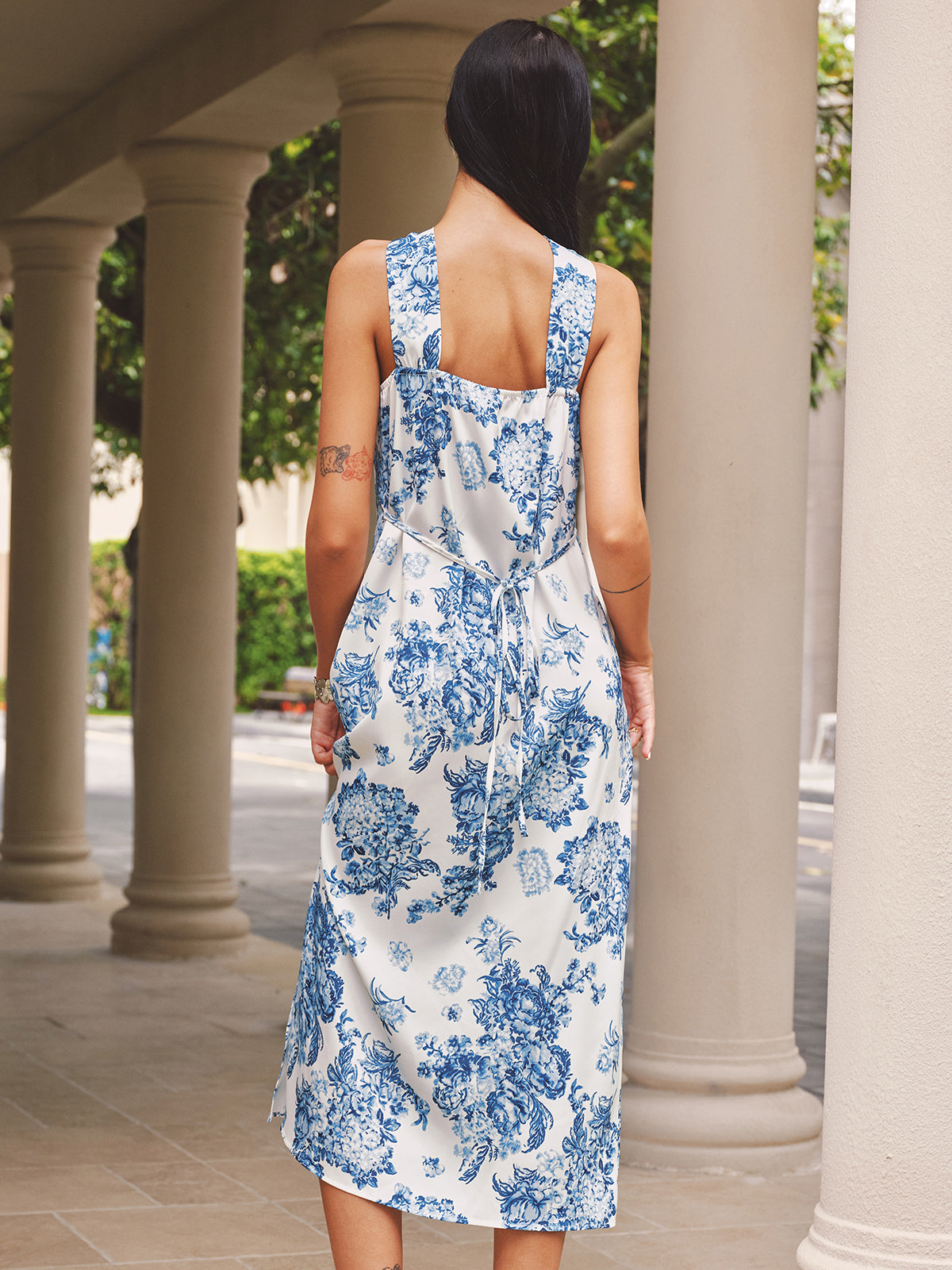 Halter Tie-Back Floral Print Midi Dress