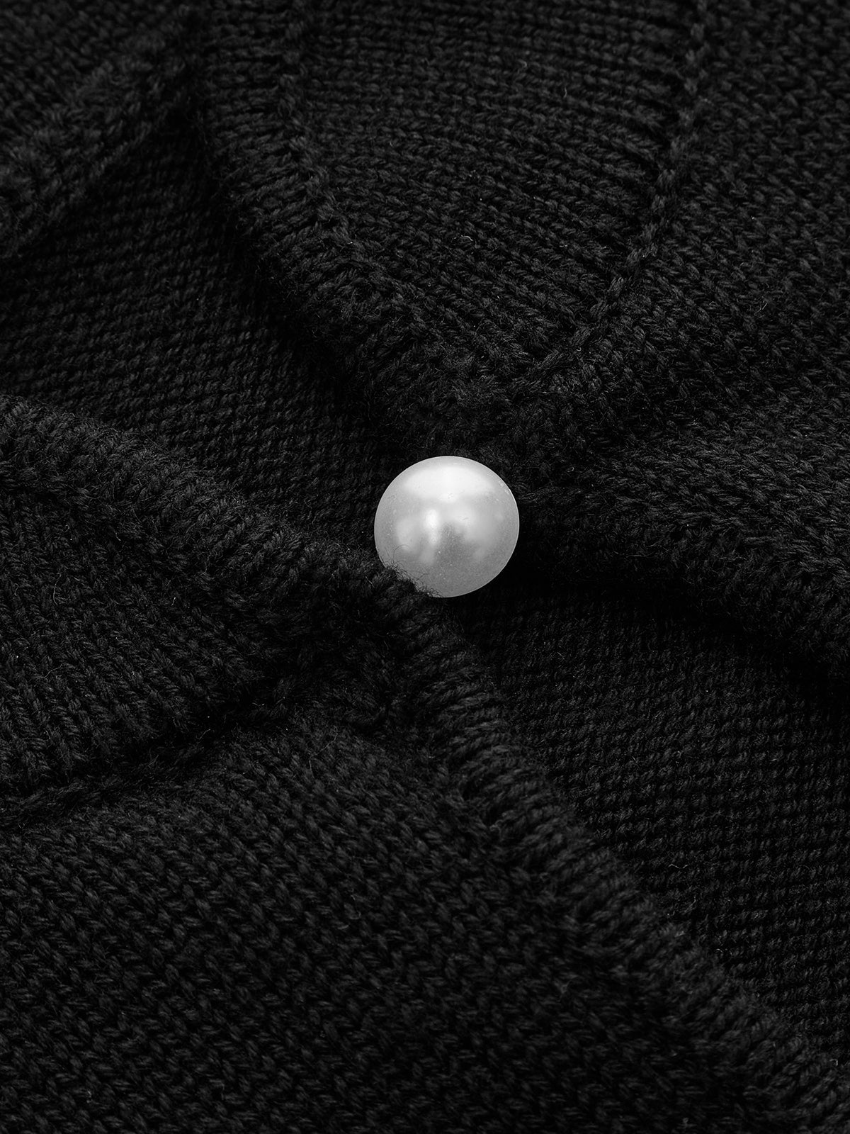 Scallop Trim Keyhole Knit Top