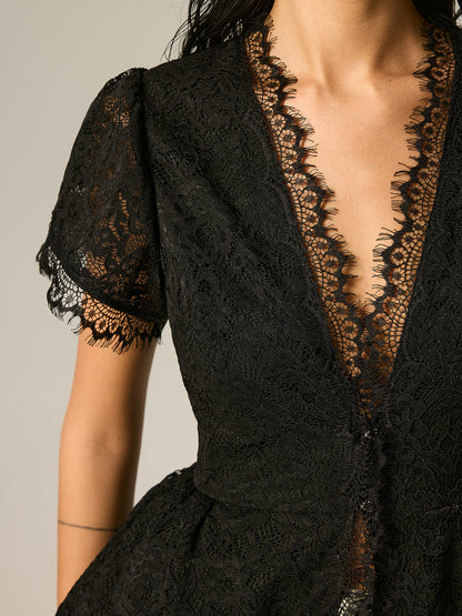 V-Neck Fringe Lace Peplum Short Sleeve Top