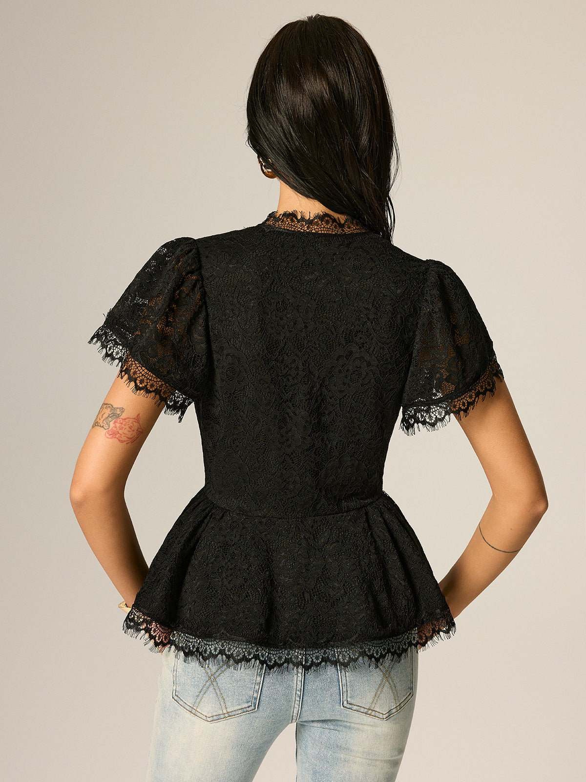 V-Neck Fringe Lace Peplum Short Sleeve Top